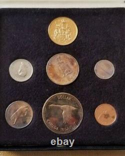 1967 Pièce Du Centenaire Du Canada Avec Pièce D'or Et Confédération De 20 $ Sterling