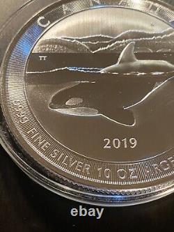 'Pièce d'argent ronde de 10 onces 9999 d'une baleine orque 2019 de 50 dollars avec une feuille d'érable du Canada - Rare'